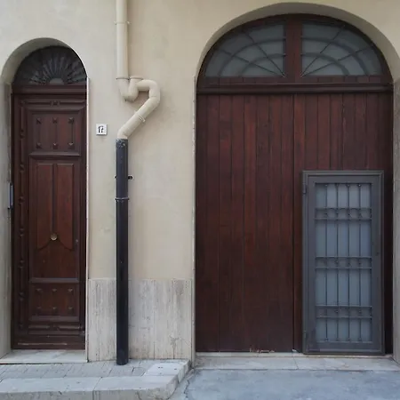 公寓 Le Di Katy 卡斯泰拉马莱