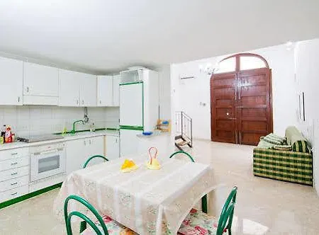 Le Di Katy 卡斯泰拉马莱