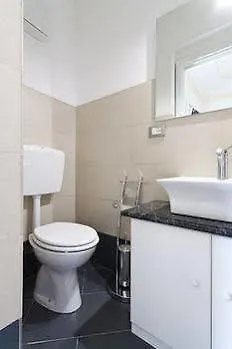 Le Di Katy 卡斯泰拉马莱