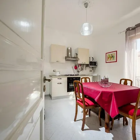 Le Di Katy 卡斯泰拉马莱